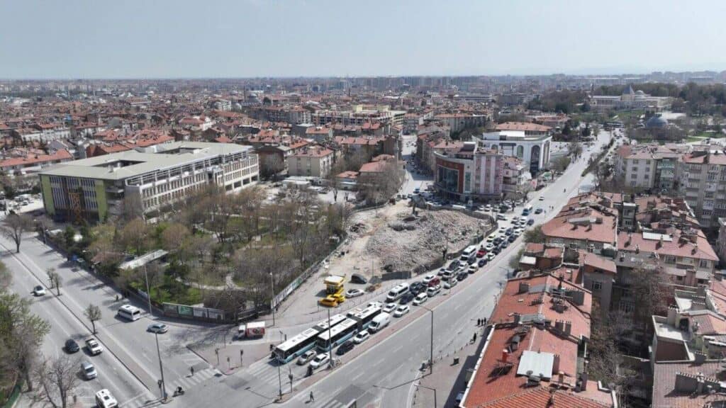 Konya Beşyol Kavşağı’ndaki 8 Binanın Yıkım Süreci Tamamlandı