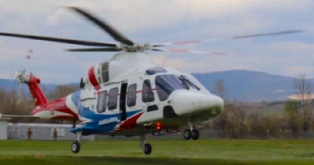 Kastamonu'da Jandarma Komandoları GÖKBEY Helikopteriyle Uygulamalı Eğitimden Geçti